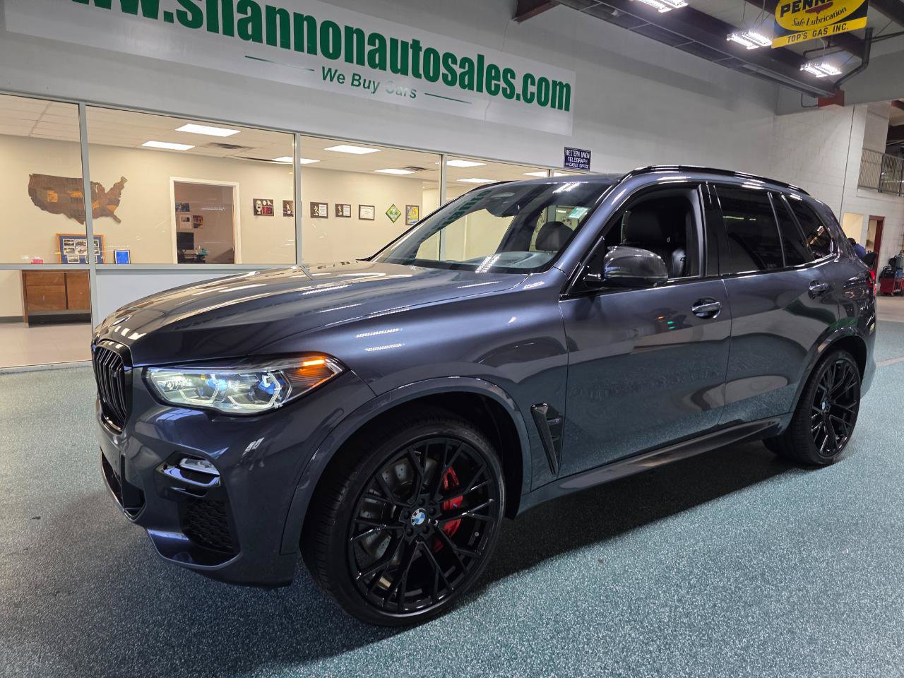 Used 2020 BMW X5 M50i w/ Executive Package AWD/4WD image 2