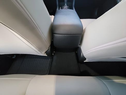 Used 2019 MAZDA MAZDA3 Sedan w/ Preferred Package image 27