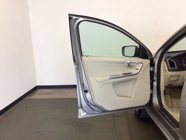 Used 2015 Volvo XC60 T5 Platinum AWD/4WD image 7