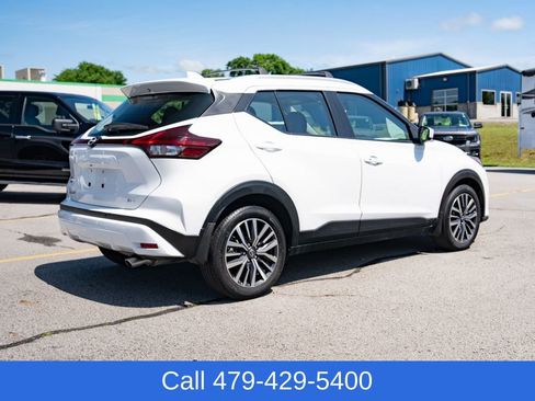 Used 2023 Nissan Kicks SV w/ Interior Electronics Package FWD image 6