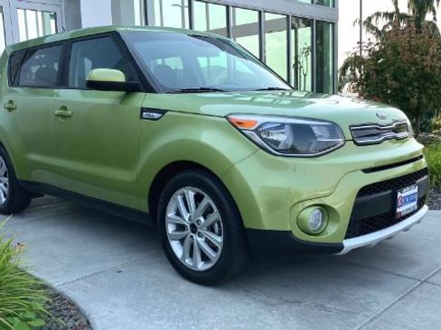 Used 2018 Kia Soul + FWD image 8