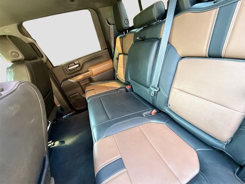 Used 2021 Chevrolet Silverado 3500 High Country image 25