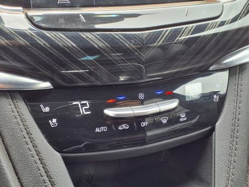 Used 2024 Cadillac XT6 Premium Luxury AWD/4WD image 12