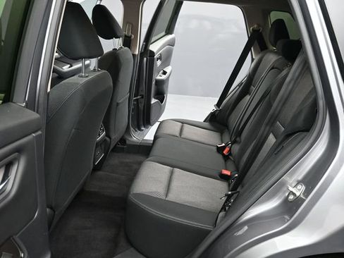 Used 2024 Nissan Rogue SV image 9