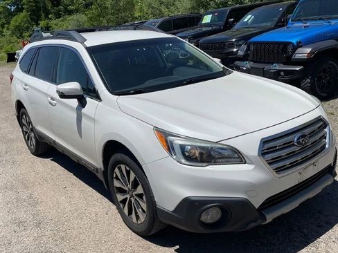 Used 2016 Subaru Outback 2.5i Limited AWD/4WD image 14