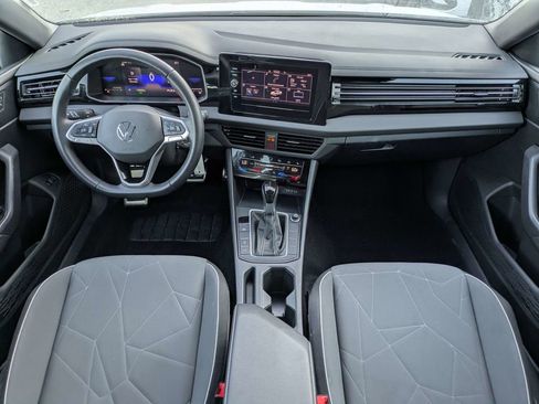 Certified 2025 Volkswagen Jetta Sport image 14