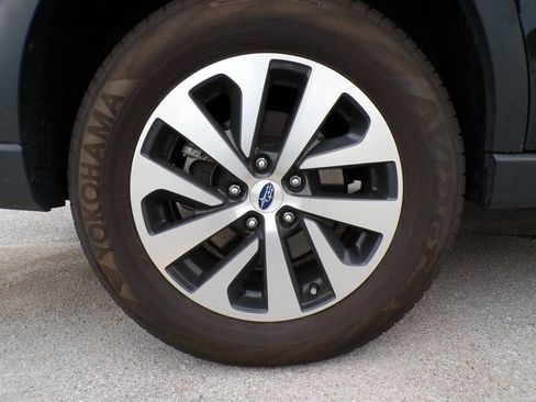 Used 2025 Subaru Outback Premium w/ Popular Package #1A AWD/4WD image 21