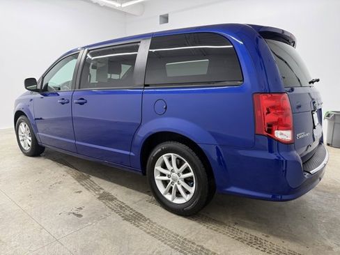 Used 2020 Dodge Grand Caravan SE image 7