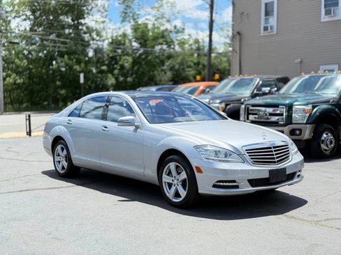 Used 2013 Mercedes-Benz S 550 4MATIC image 3
