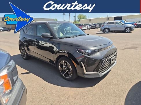 Used 2023 Kia Soul EX image 1