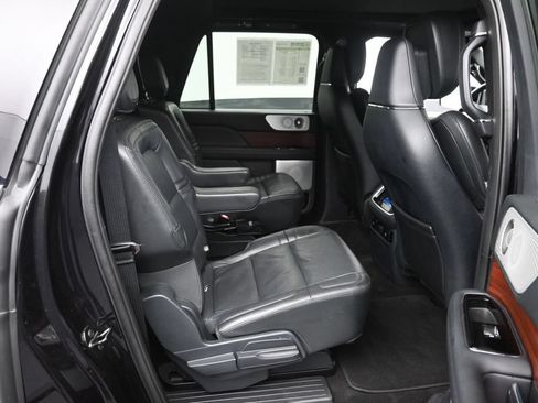 Used 2023 Lincoln Navigator L Reserve AWD/4WD image 10