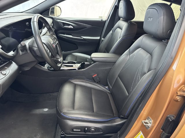 Certified 2024 Buick Envista Sport Touring w/ Convenience I Package FWD image 10