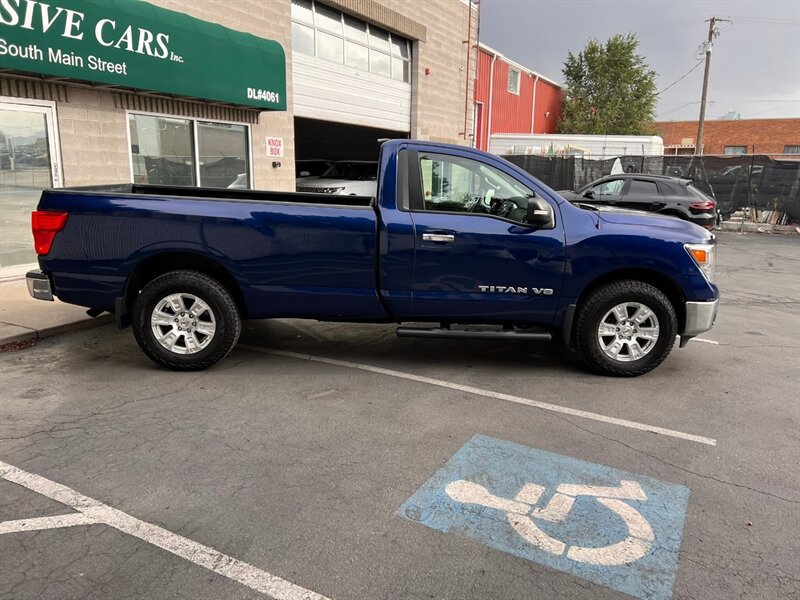 Used 2018 Nissan Titan SV AWD/4WD image 8