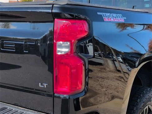 Used 2021 Chevrolet Silverado 1500 LT Trail Boss w/ Convenience Package II image 11