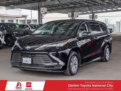 Used 2022 Toyota Sienna LE
