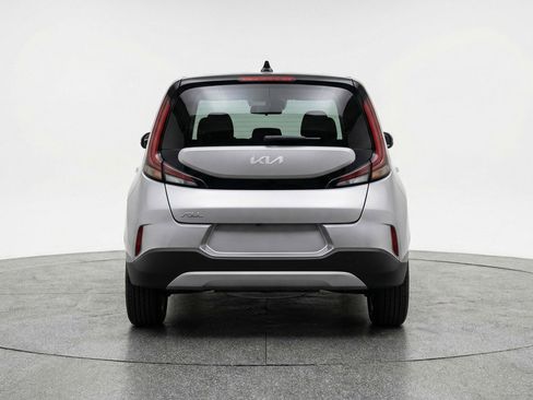 Used 2025 Kia Soul LX w/ LX Technology Package image 7