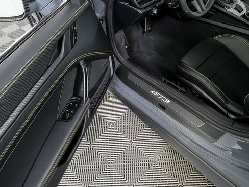 New 2026 Porsche 911 GT3 image 8