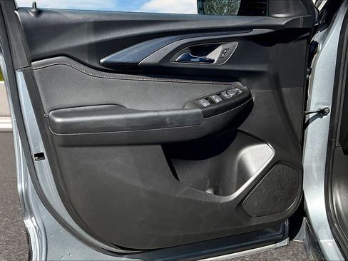 Used 2023 Chevrolet TrailBlazer RS w/ Convenience Package image 12