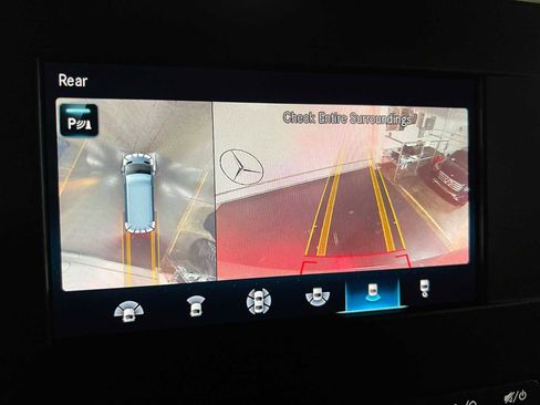 Used 2024 Mercedes-Benz Sprinter 2500 image 35