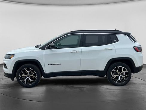 Used 2025 Jeep Compass Limited AWD/4WD image 6
