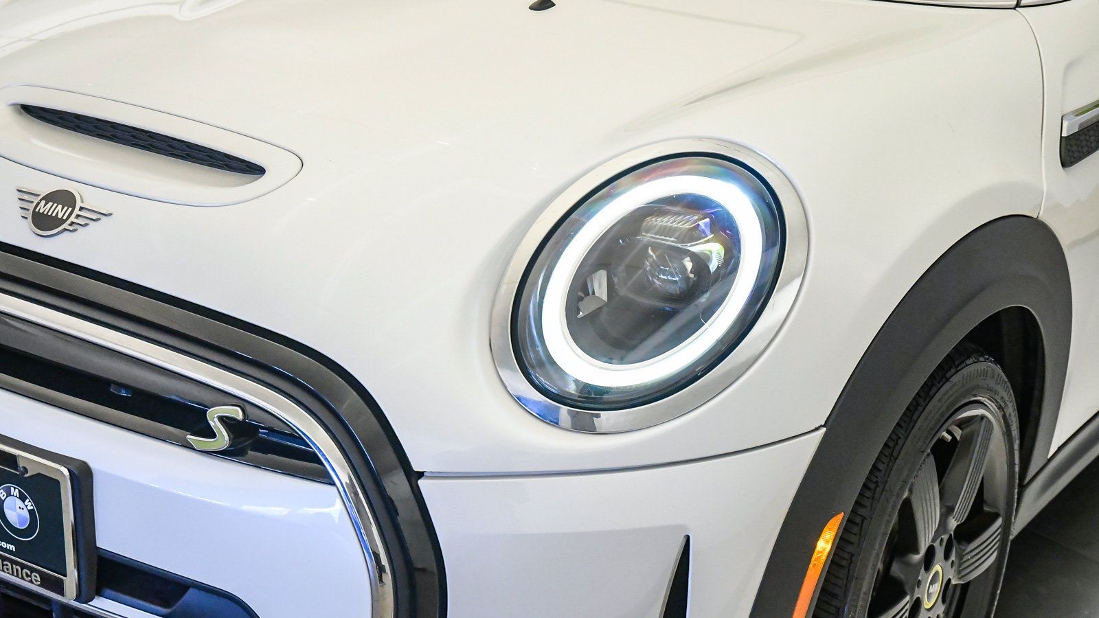 Used 2024 MINI Cooper SE FWD image 9