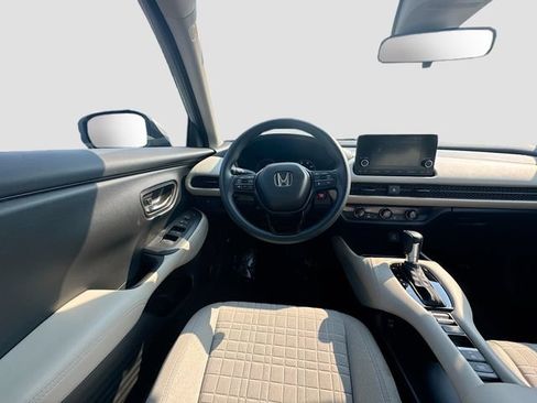 Certified 2025 Honda HR-V LX image 25