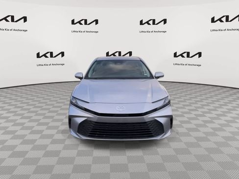 Used 2025 Toyota Camry LE image 3