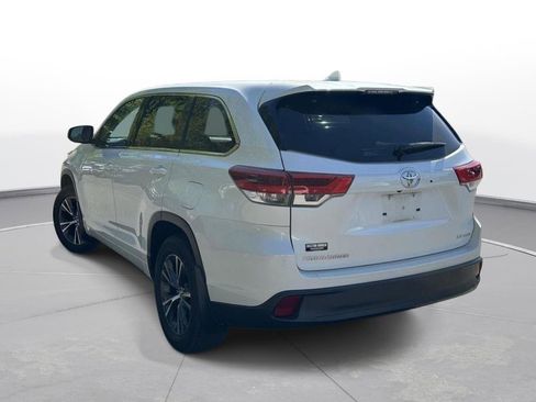 Used 2017 Toyota Highlander Plus image 8