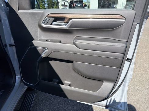 Used 2024 Chevrolet Silverado 1500 LT AWD/4WD image 14