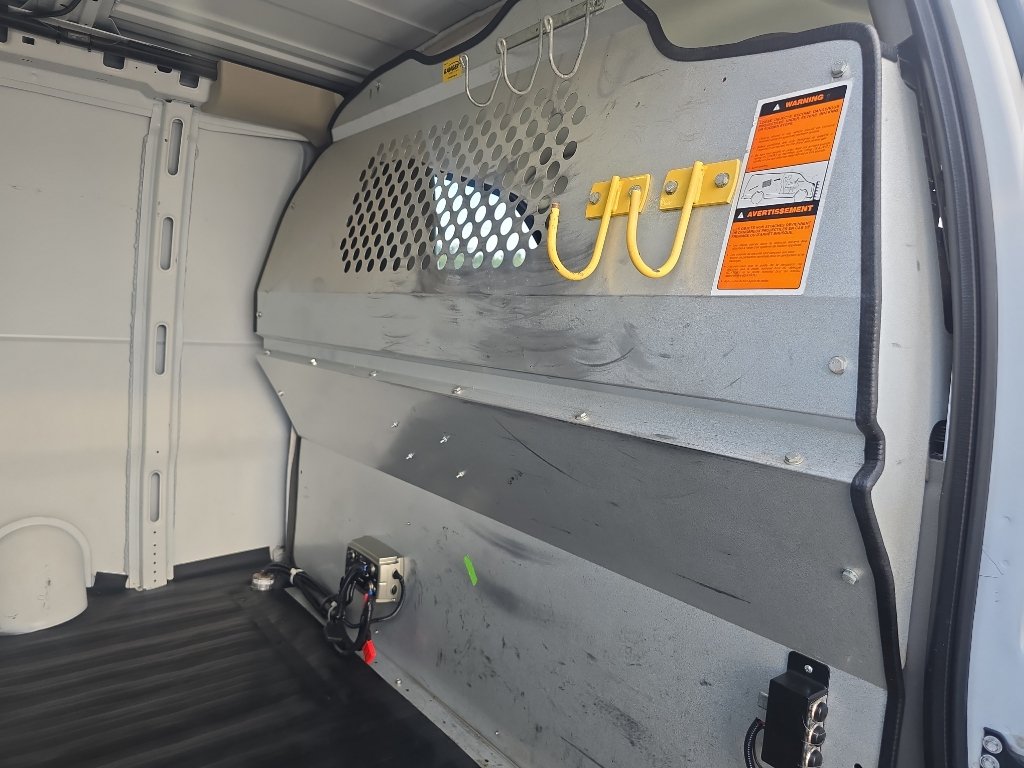 Used 2014 Chevrolet Express 2500 RWD image 12