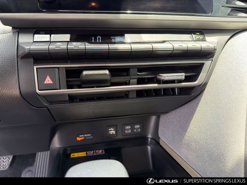 Used 2025 Toyota Camry LE FWD image 22