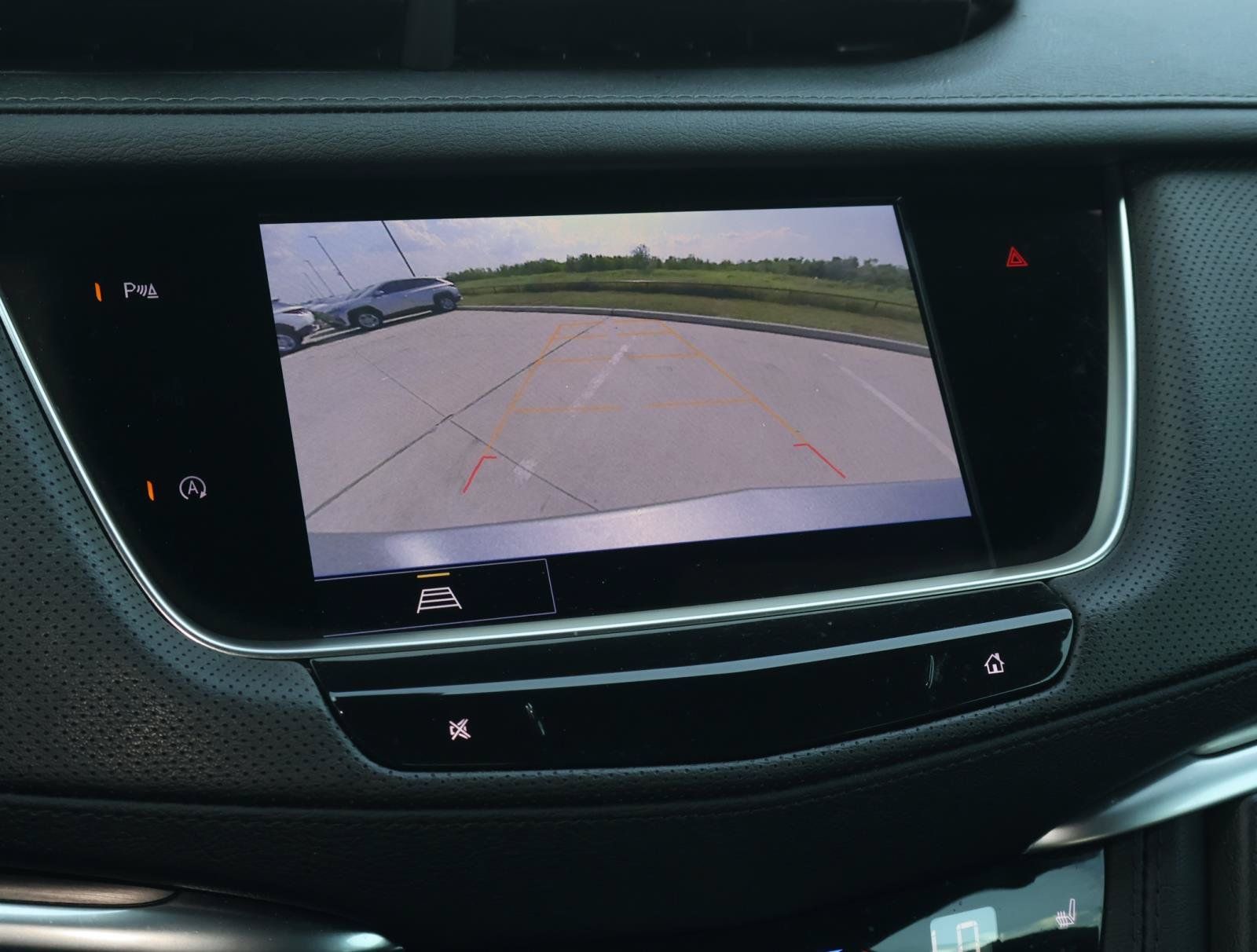 Used 2024 Cadillac XT5 Luxury w/ LPO, Floor Liner Package FWD image 28