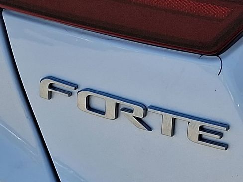 Used 2024 Kia Forte LXS FWD image 29
