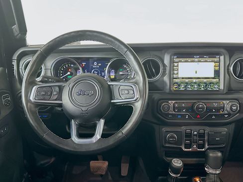 Used 2023 Jeep Wrangler Unlimited Sahara w/ Cold Weather Group AWD/4WD image 17