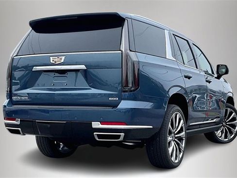Used 2026 Cadillac Escalade Luxury w/ Touring Package image 5