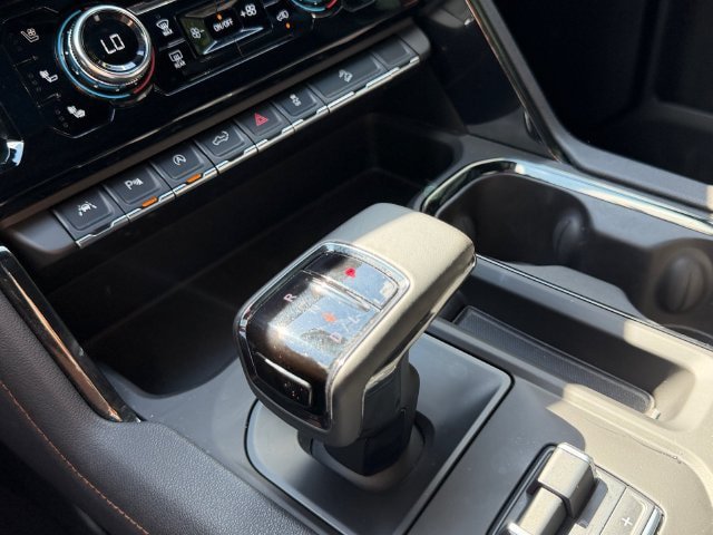 Used 2025 GMC Sierra 1500 AT4 w/ AT4 Premium Package AWD/4WD image 29