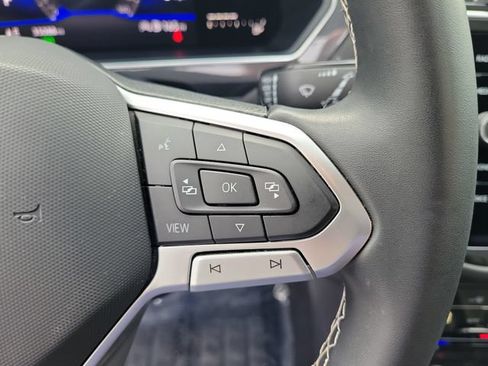 Certified 2022 Volkswagen Tiguan SE FWD image 20