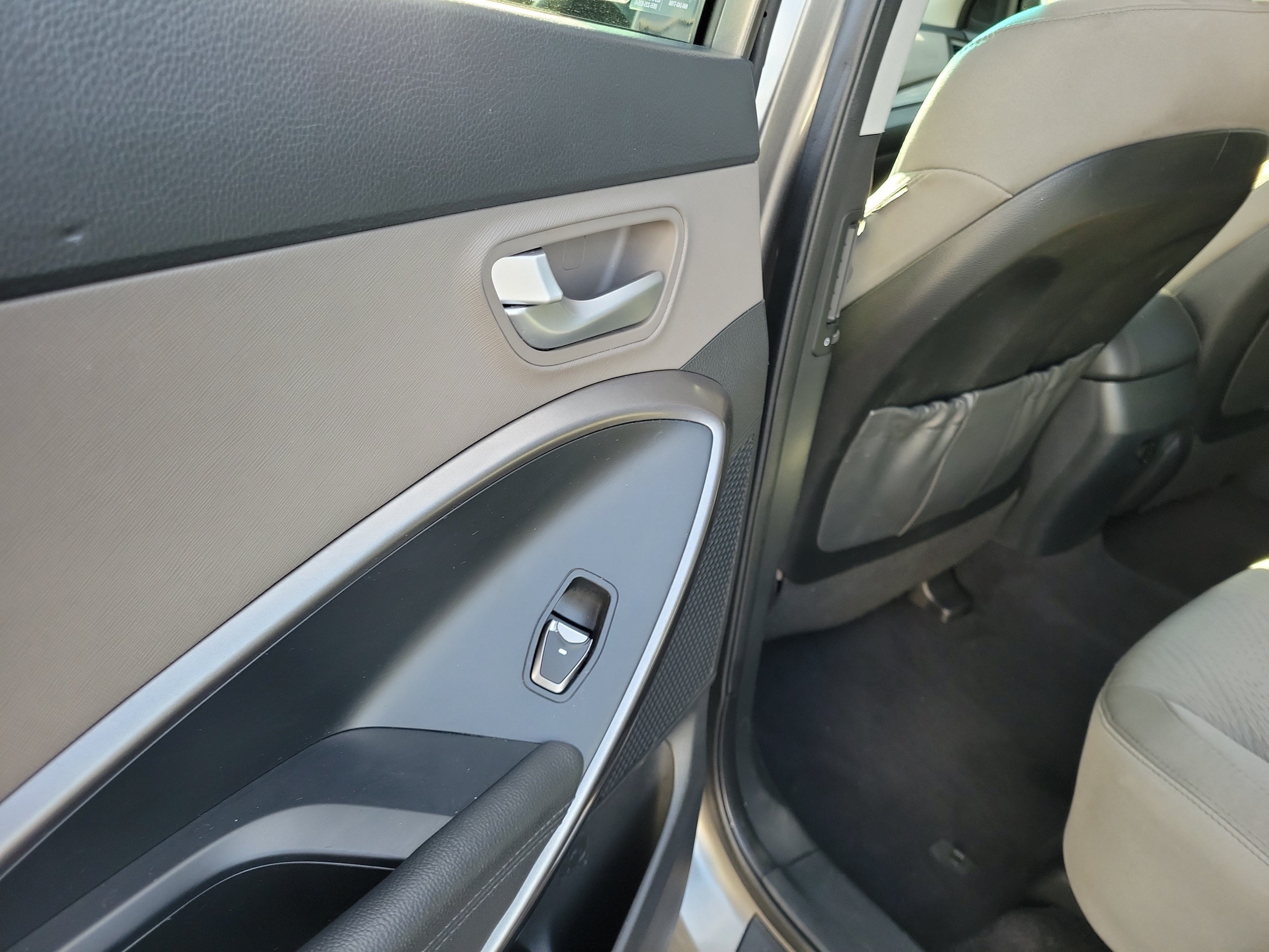 Used 2018 Hyundai Santa Fe Sport w/ 2.4L Value Package 02 FWD image 13