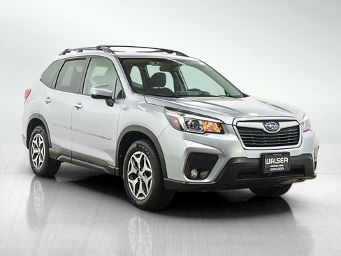 Used 2020 Subaru Forester Premium AWD/4WD image 7