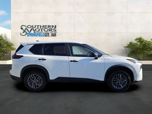 Used 2024 Nissan Rogue S FWD image 6