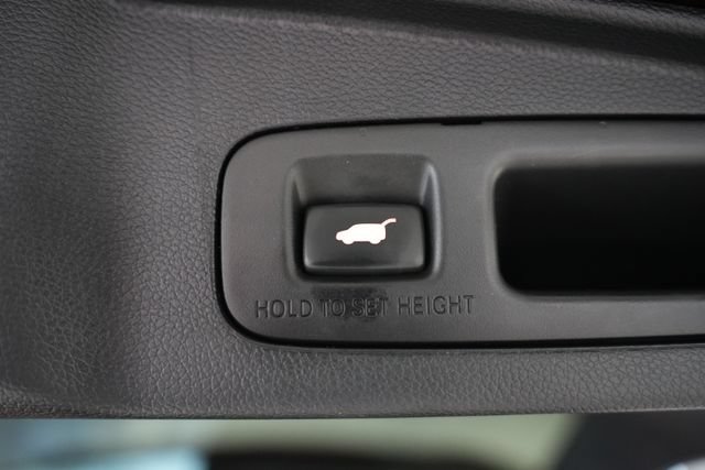 Used 2018 Honda CR-V Touring image 10