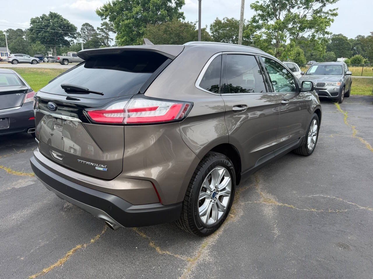 Used 2019 Ford Edge Titanium AWD/4WD image 5