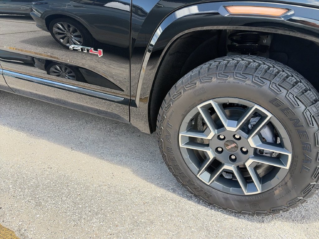 New 2027 GMC Terrain AT4 w/ Convenience Package III AWD/4WD image 35