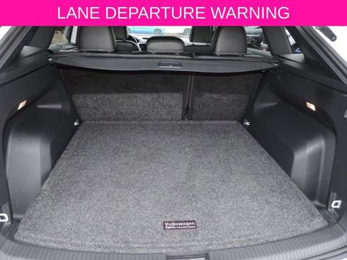 Used 2022 Volkswagen Atlas Cross Sport SEL Premium R-Line AWD/4WD image 17