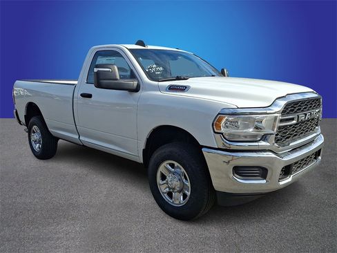 Used 2024 RAM 2500 Tradesman w/ Chrome Appearance Group image 3
