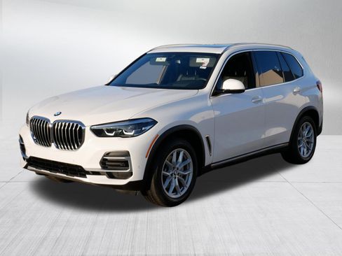 Used 2023 BMW X5 xDrive40i w/ Premium Package image 3
