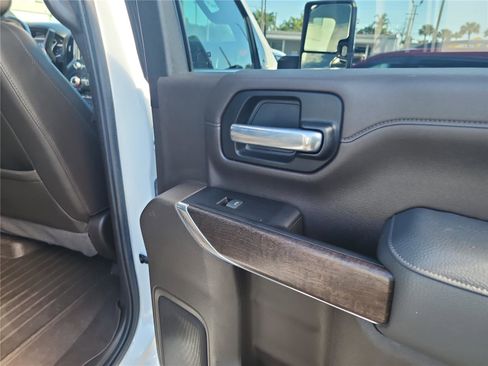 Used 2023 GMC Sierra 2500 Denali w/ Denali Ultimate Package image 28
