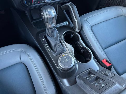 Used 2022 Ford Bronco Outer Banks AWD/4WD image 16