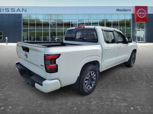 Certified 2022 Nissan Frontier SV RWD image 5