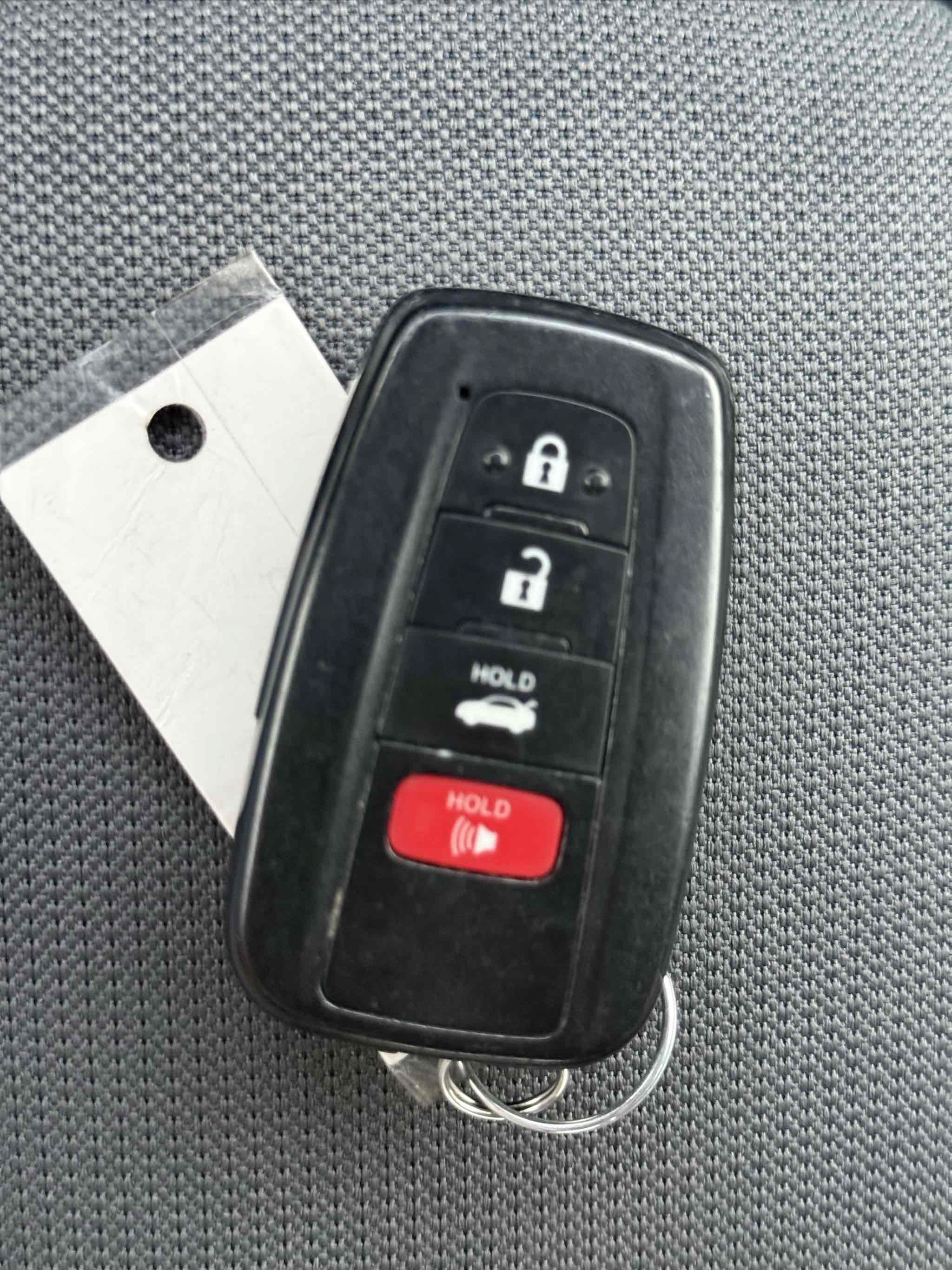 Used 2020 Toyota Corolla LE FWD image 40
